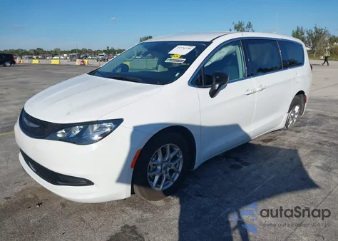 2024 Chrysler Voyager Lx z USA, uszkodzony, nr VIN 2C4RC1CG5RR130016